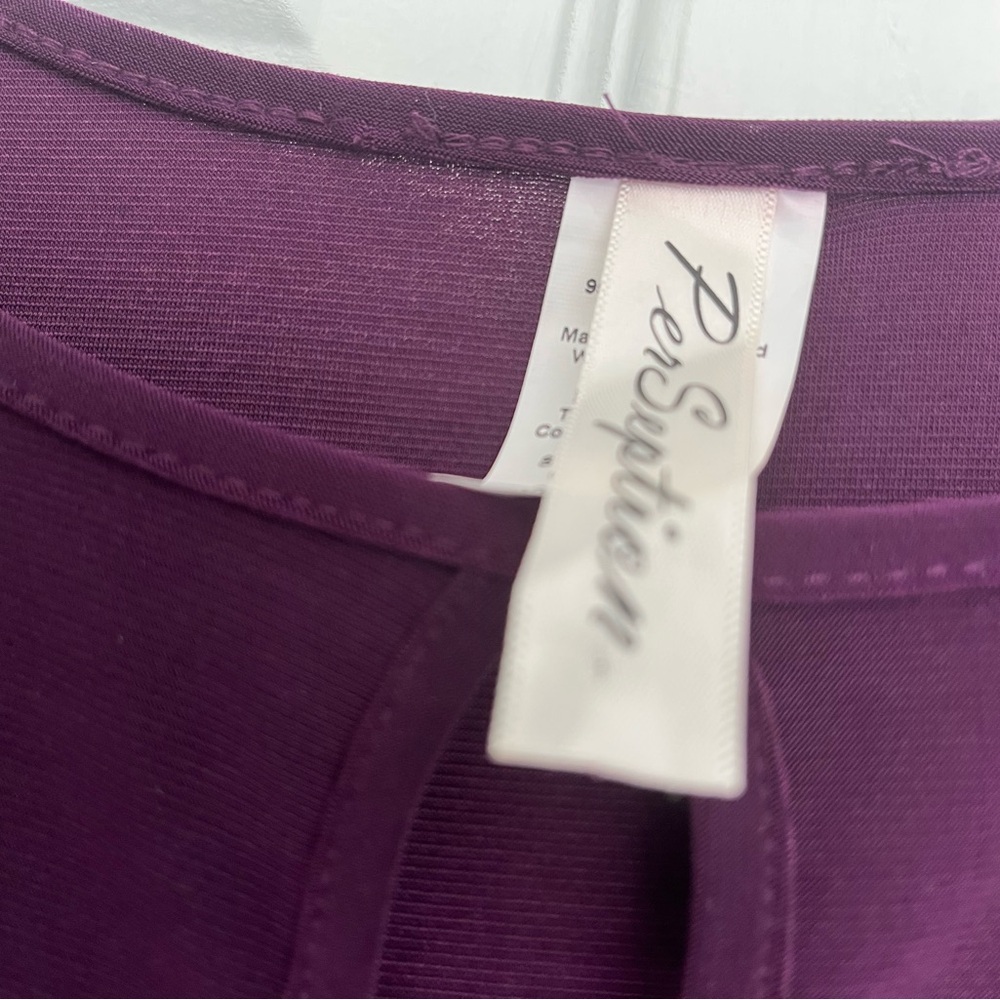 3/$25 Like-New Perseption Blouse - Picture 4 of 5